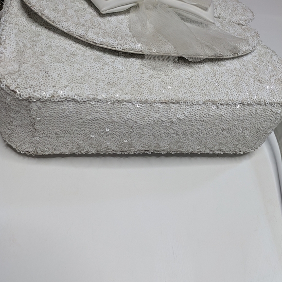 Disney Loungefly White Sequin Minnie Mouse Crossbody Bag - Picture 7 of 16